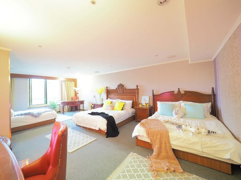 Hotel Capital Family