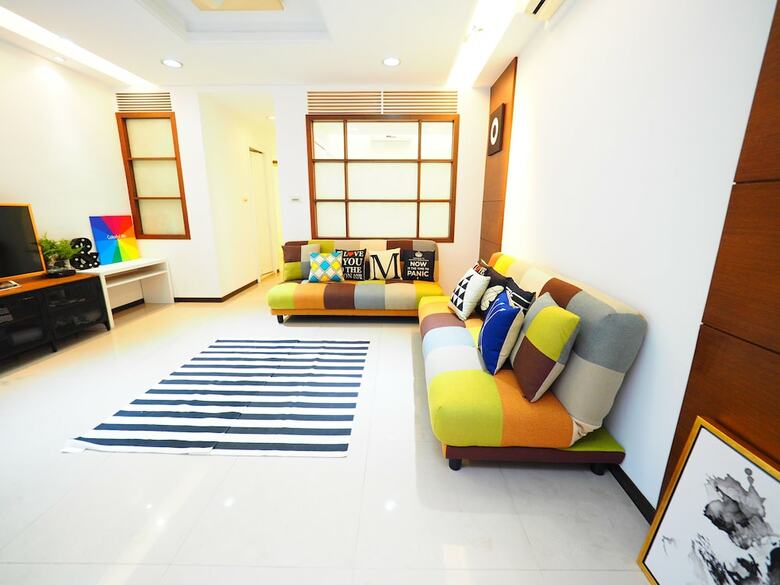 Apartamentos Next To Linjiang Night Market