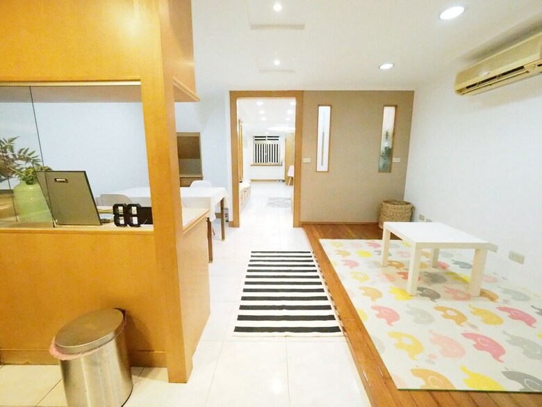 Apartamentos Next To Linjiang Night Market