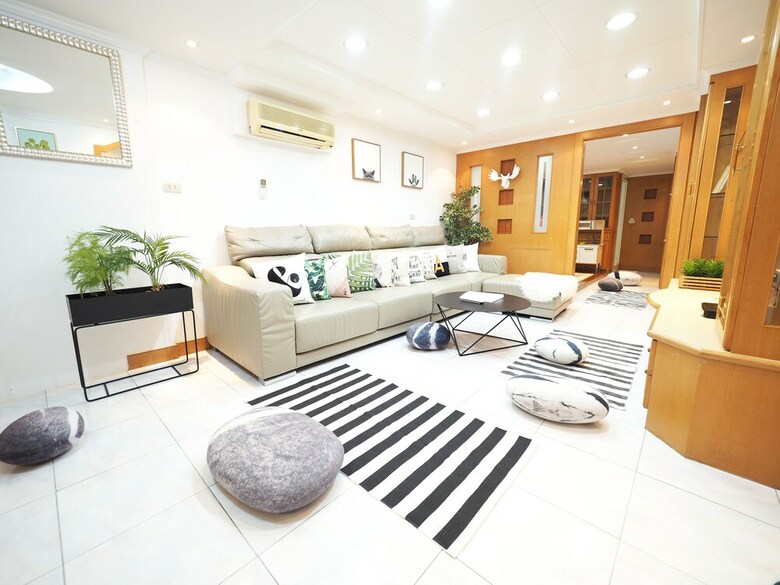 Apartamentos Next To Linjiang Night Market
