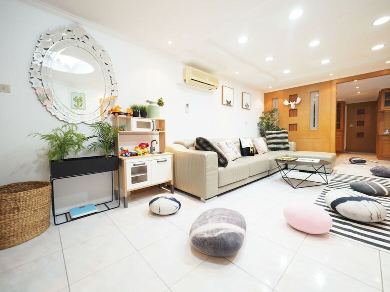 Apartamentos Next To Linjiang Night Market