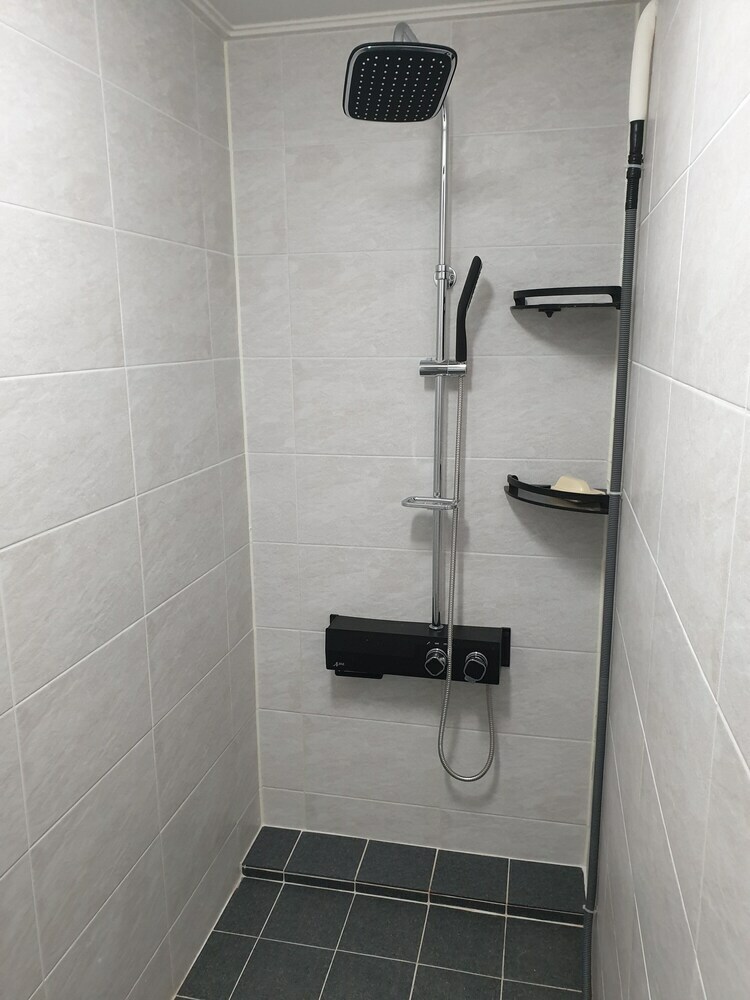 Hostal Ulsan Guesthouse By Sleeping Pong - Hostel