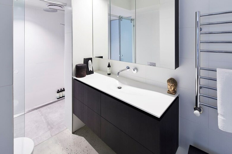 Stunning 2 Bedroom Home In Albert Park