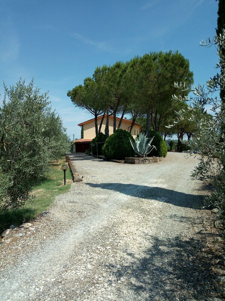 Agroturismo I Girasoli Di Lari