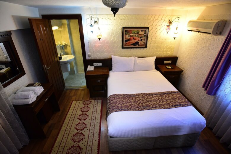 Cicerone Lodge Hotel