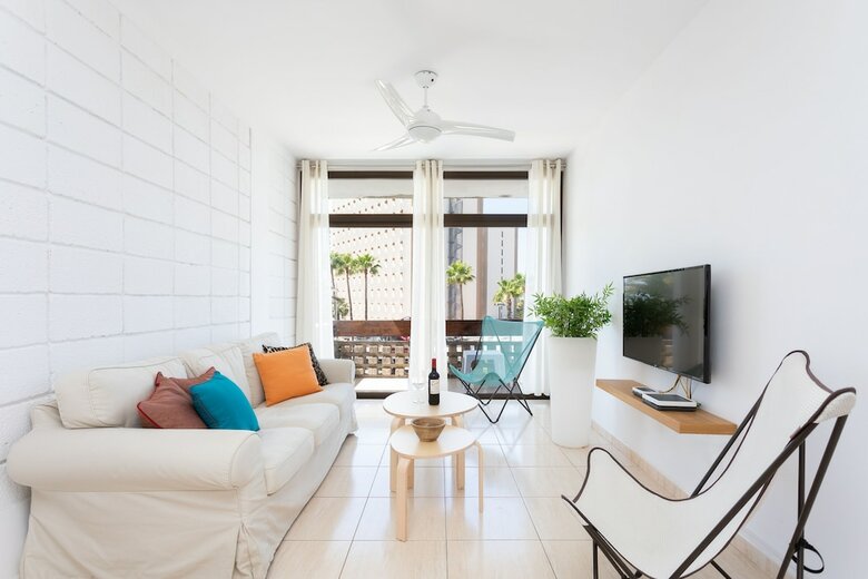 Las Americas Downtown Apartment, Prime Location