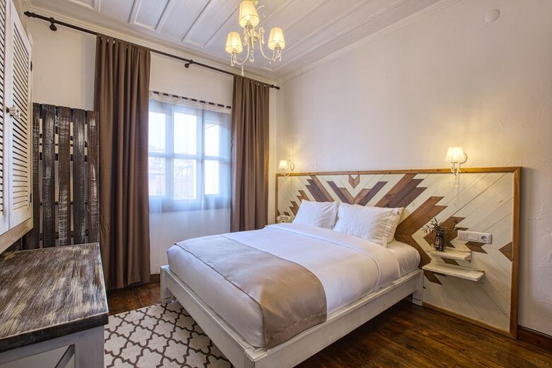 Hotel Trilye Bay C Konak