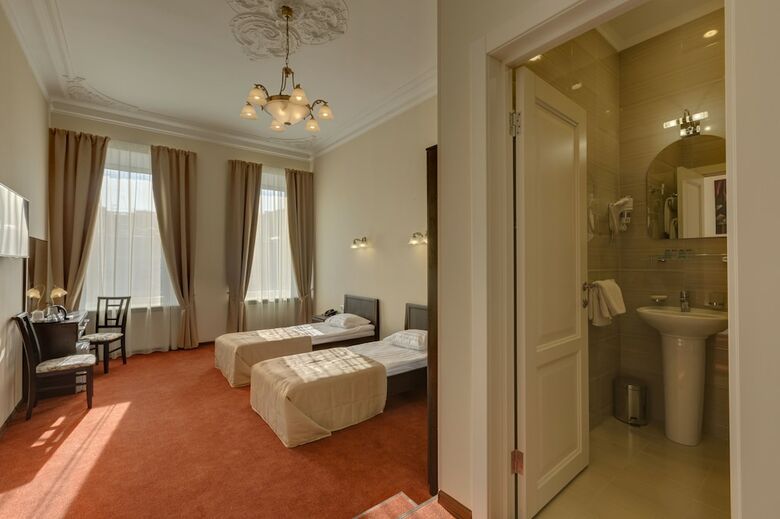 Hotel Solo On Liteyny