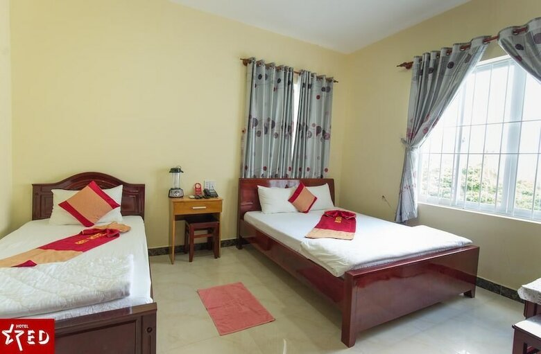 Red Hotel