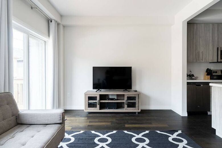 Brand New Deluxe Three Bedroom Townhouse