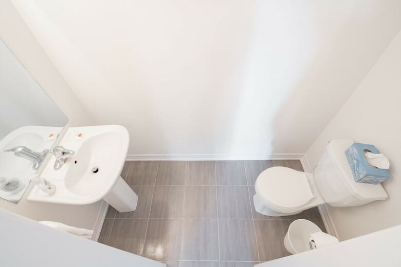 Extravagant Brand New Town House
