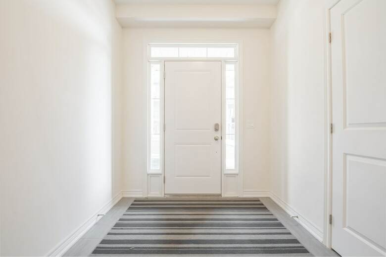 Extravagant Brand New Town House