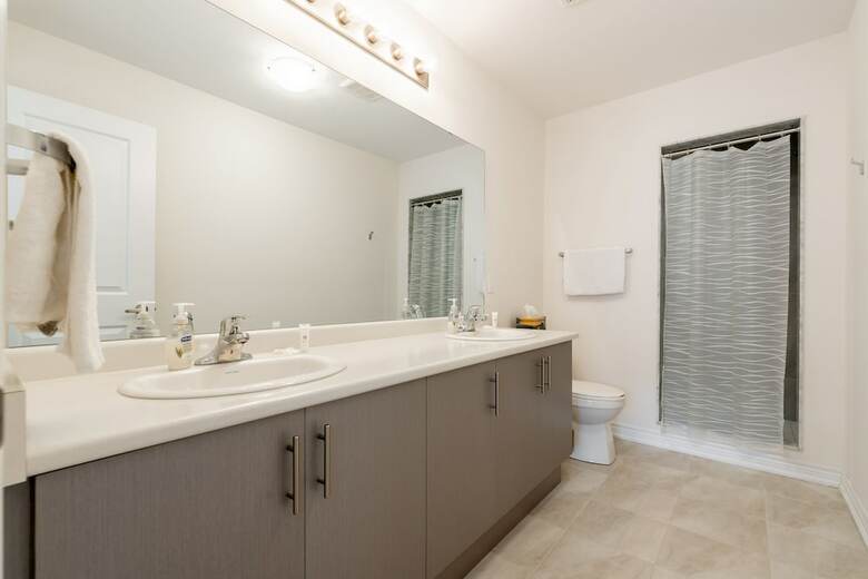 Gorgeous Brand New Spacious Town House