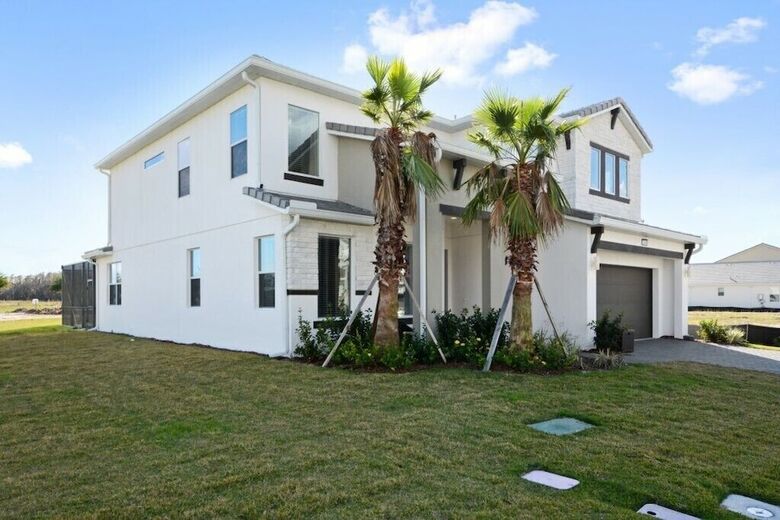 Stunning Vacation Home So3890