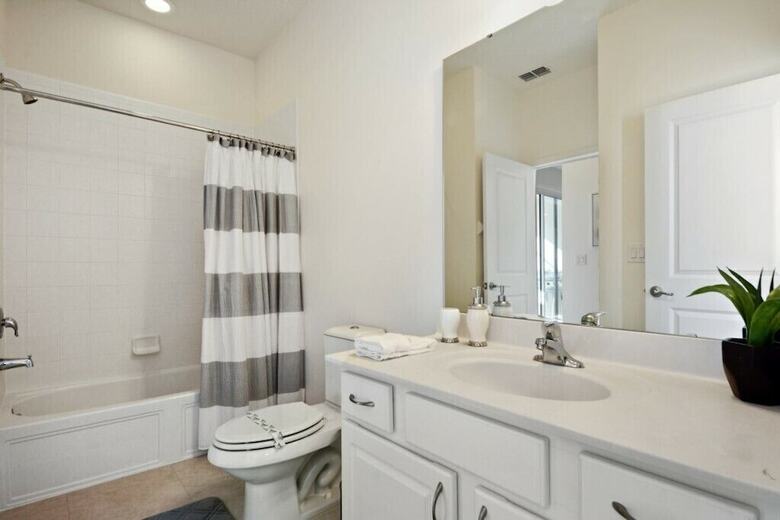 Stunning Vacation Home So3890