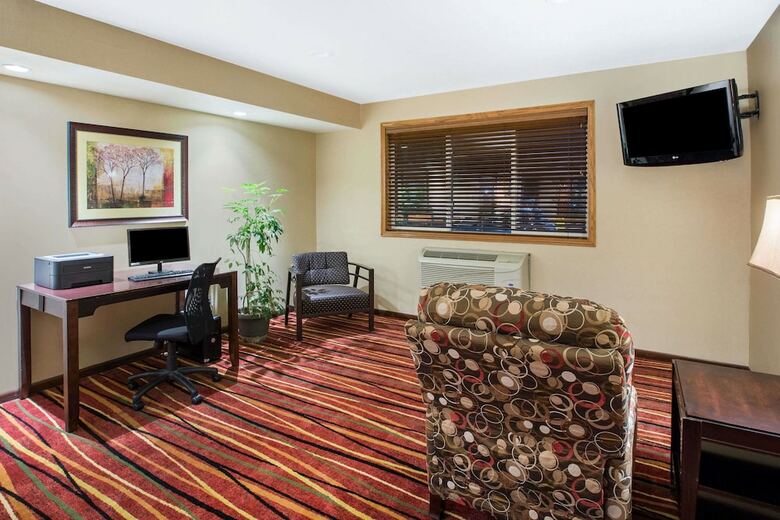 Hotel Super 8 By Wyndham Brookings