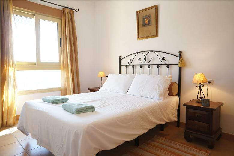 Apartamento La Alcazaba - 3 Bed Apt With Communal Pool