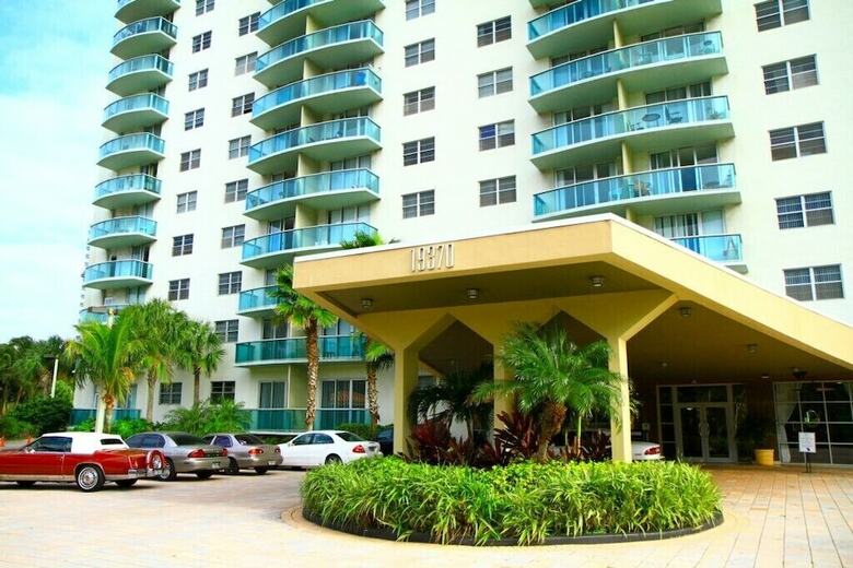 1 Bedroom Bay & Ocean View Or1520