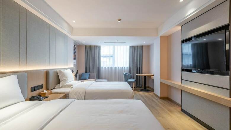 Vyluk Hotel Hongqihegou Subway Station
