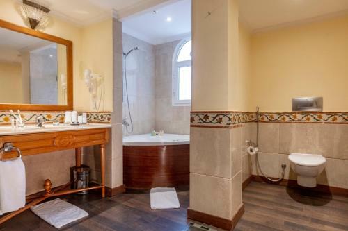 Royal Savoy Hotel And Villas