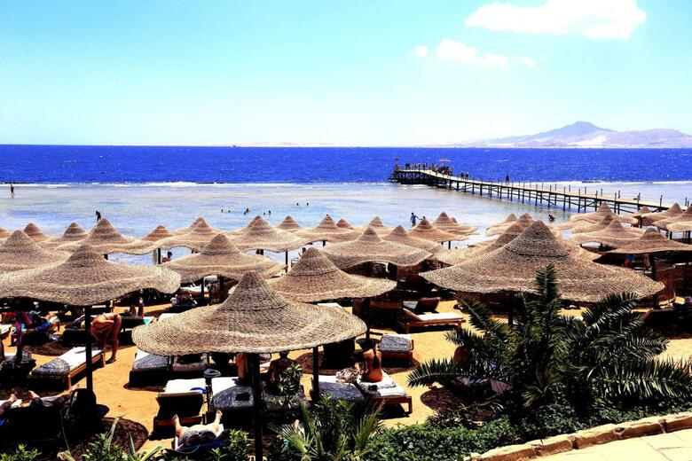 Hotel Rehana Royal Beach Resort & Spa