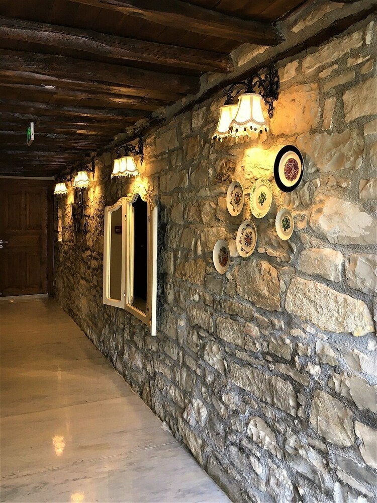 Hotel 1870's Tas Konak Otel