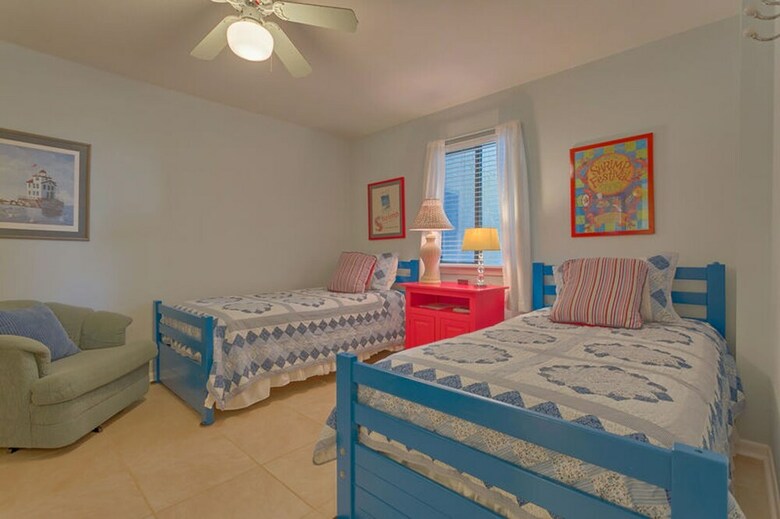Castaways By Meyer Vacation Rentals