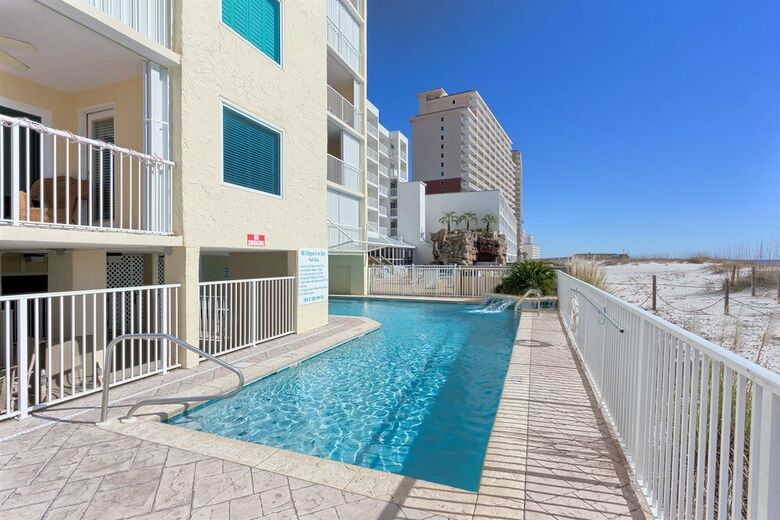 Castaways By Meyer Vacation Rentals