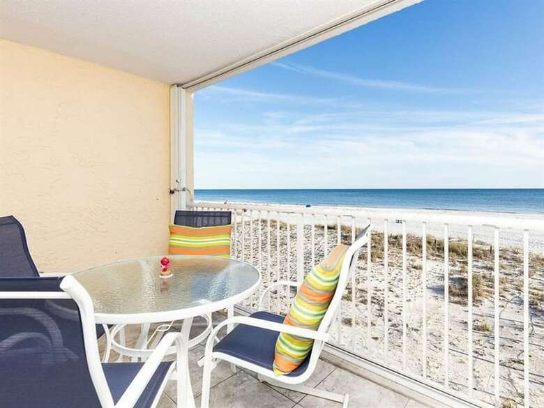 Castaways By Meyer Vacation Rentals