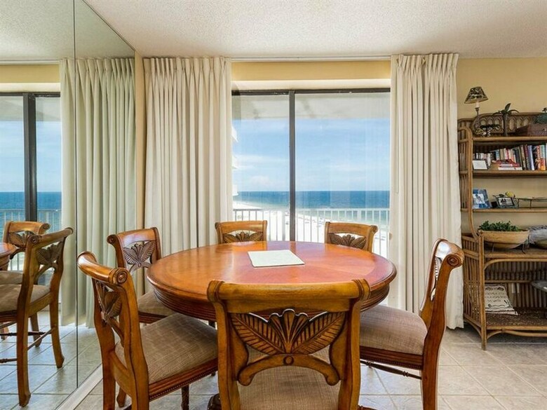 Pelican Pointe By Meyer Vacation Rentals