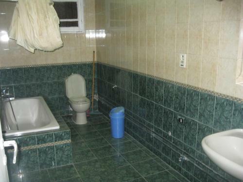 Three-bedroom Apartment At Nazlet El Semman