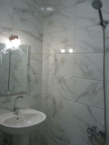 Three-bedroom Apartment At Nazlet El Semman