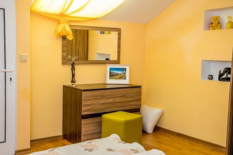 Apartamentos Fm Luxury 1-bdr Maisonette With Terrace