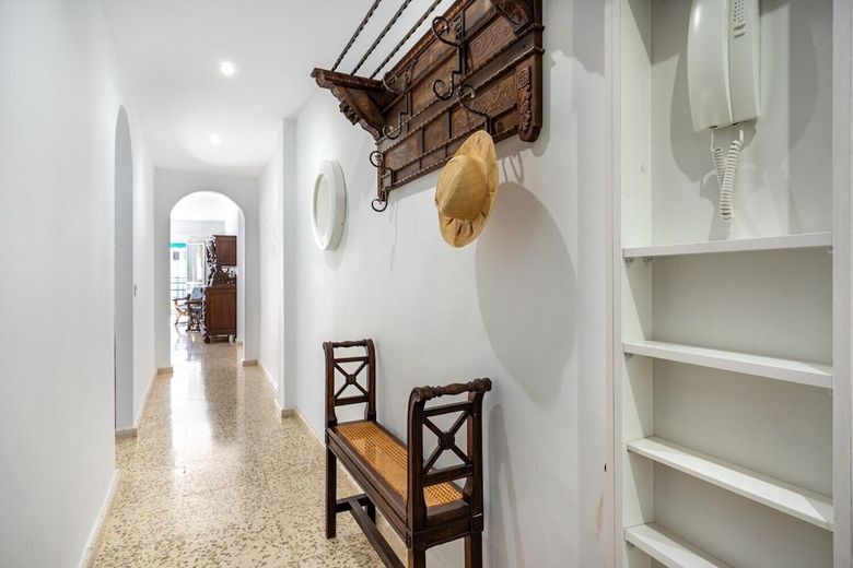 Large Apartment In Prime Location In Fuengirola Ref 98