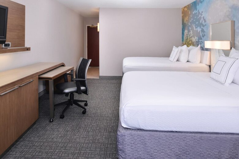 Hotel Courtyard By Marriott Milwaukee Brown Deer