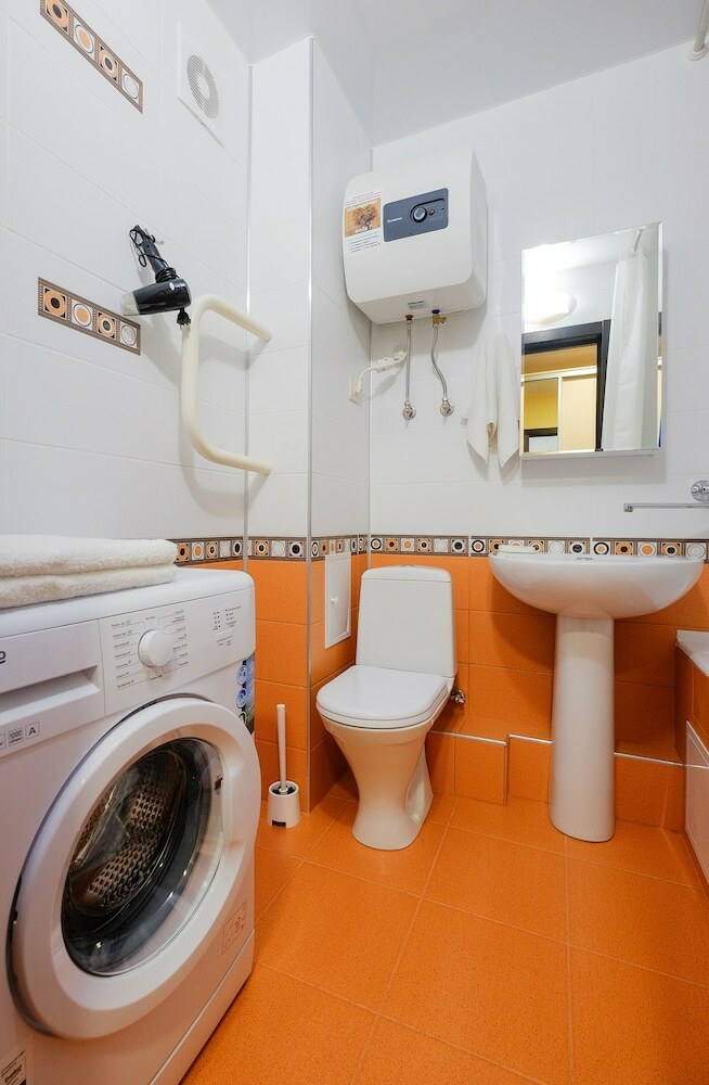 Apartment Petrovskie On Savinykh 4a