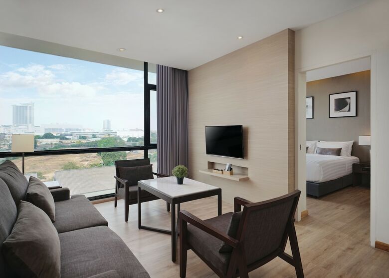 Altera Hotel And Residence (Formerly Known As At Mind Serviced Residence)