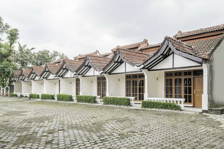 Hostal Spot On 2341 Hotel Padjajaran 2