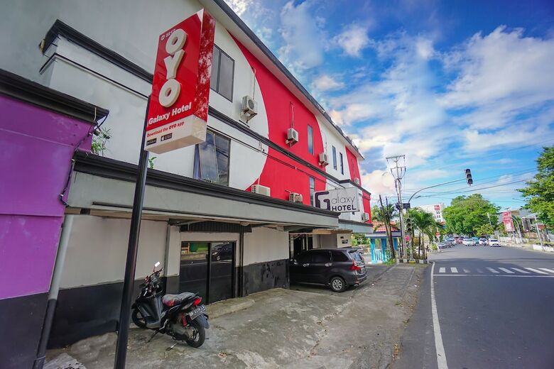 Oyo 2217 Galaxy Hotel