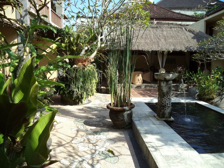 Apartamento Lokasari Bungalows Spa & Gallery