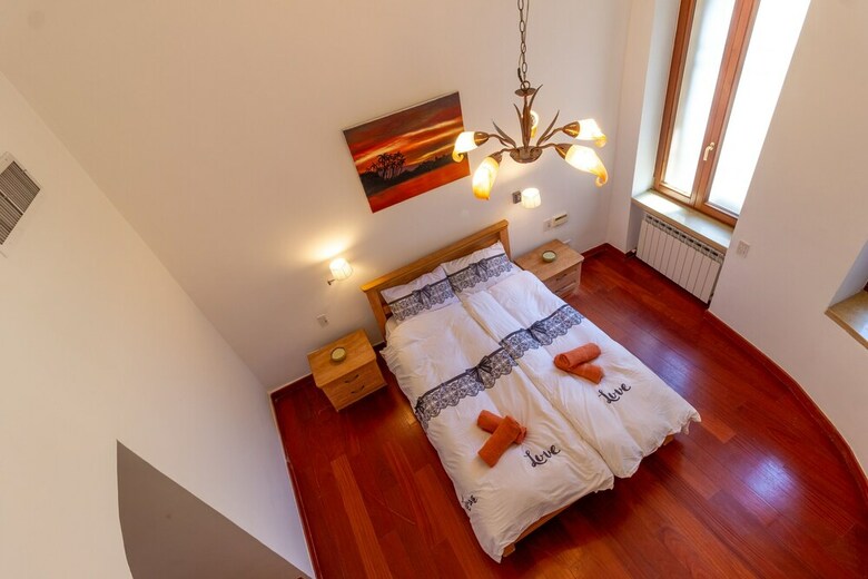 Art Apartment In Mamila