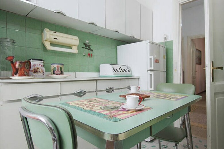 Welcome In 2 Bedroom Apartment