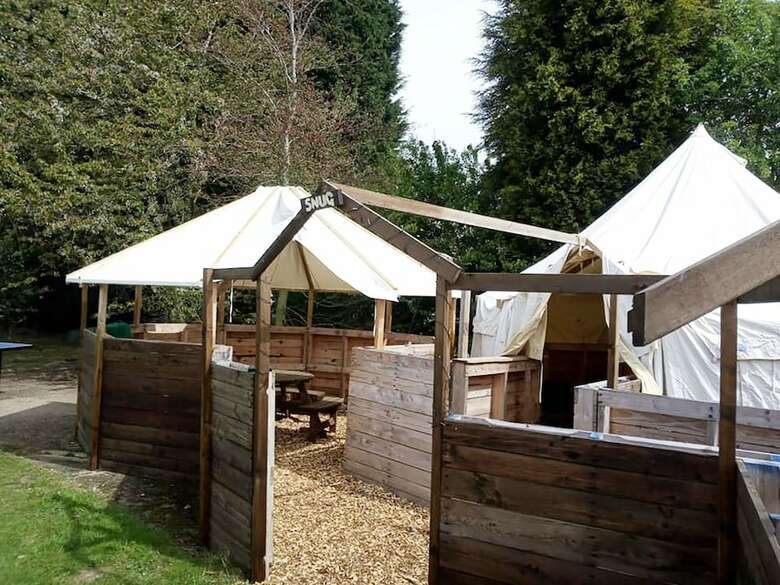 Cabana Oak Lodge Retreat - Glamping 1