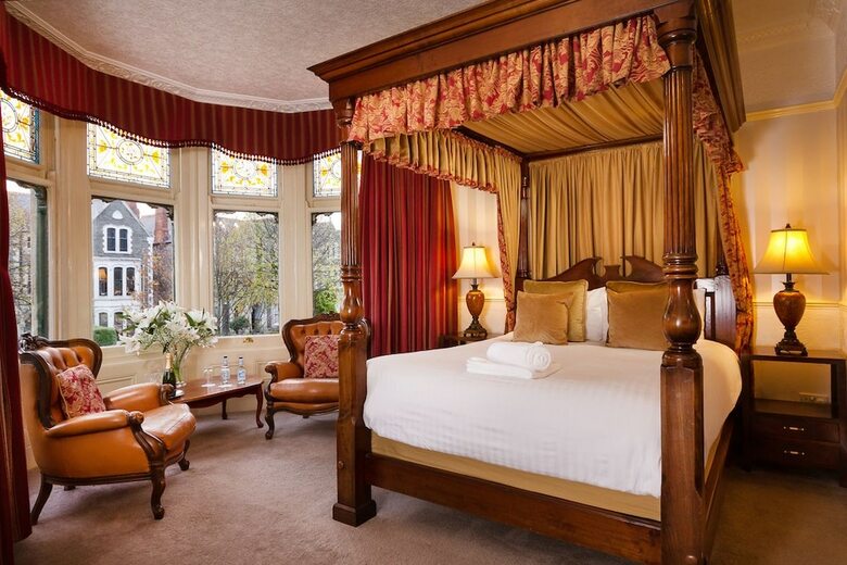Lincoln House Hotel