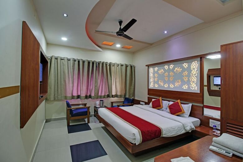 Hotel Sunset Inn Mount Abu With Swimming Pool