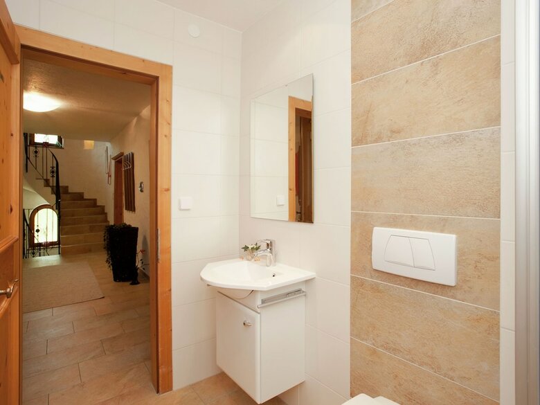 Charming Apartment Near Ski Area In Oetz