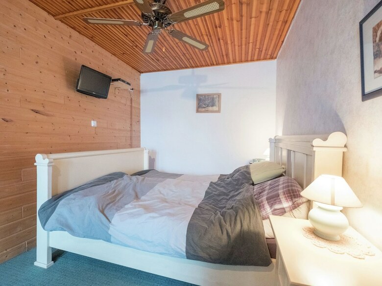 Classy Holiday Home With Terrace, Garden, Barbecue, Heating