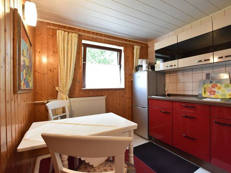 Comfortable Apartment In K�hlungsborn With Parking