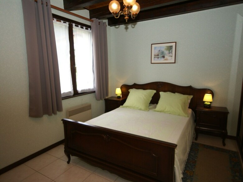 Villa Beautiful Chalet In Le M�nil With Private Garden