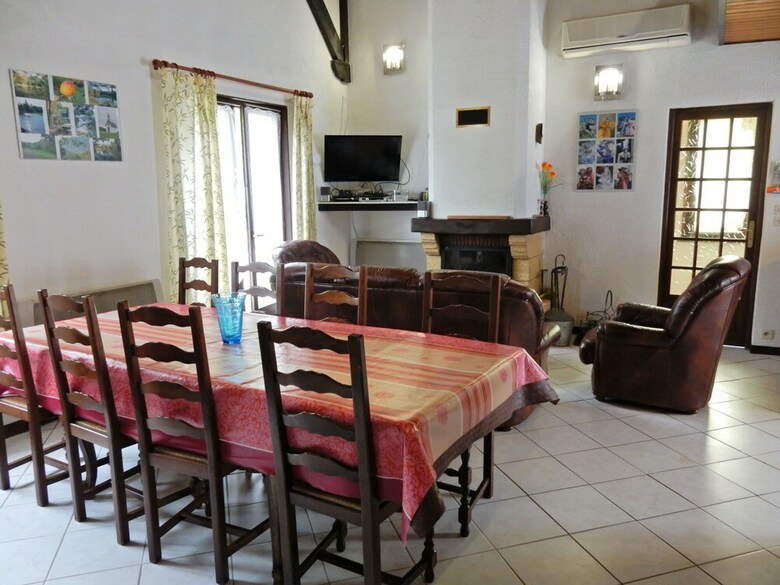 Villa Beautiful Chalet In Le M�nil With Private Garden